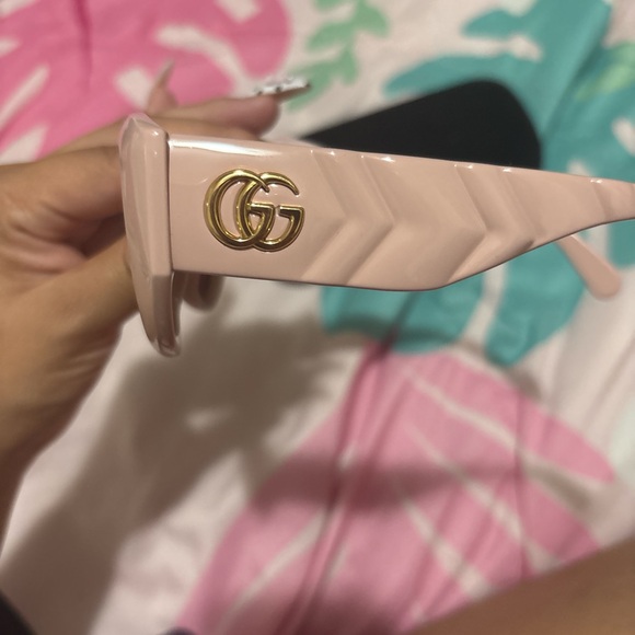 Authentic Gucci Pink Sunglasses - Picture 5 of 7